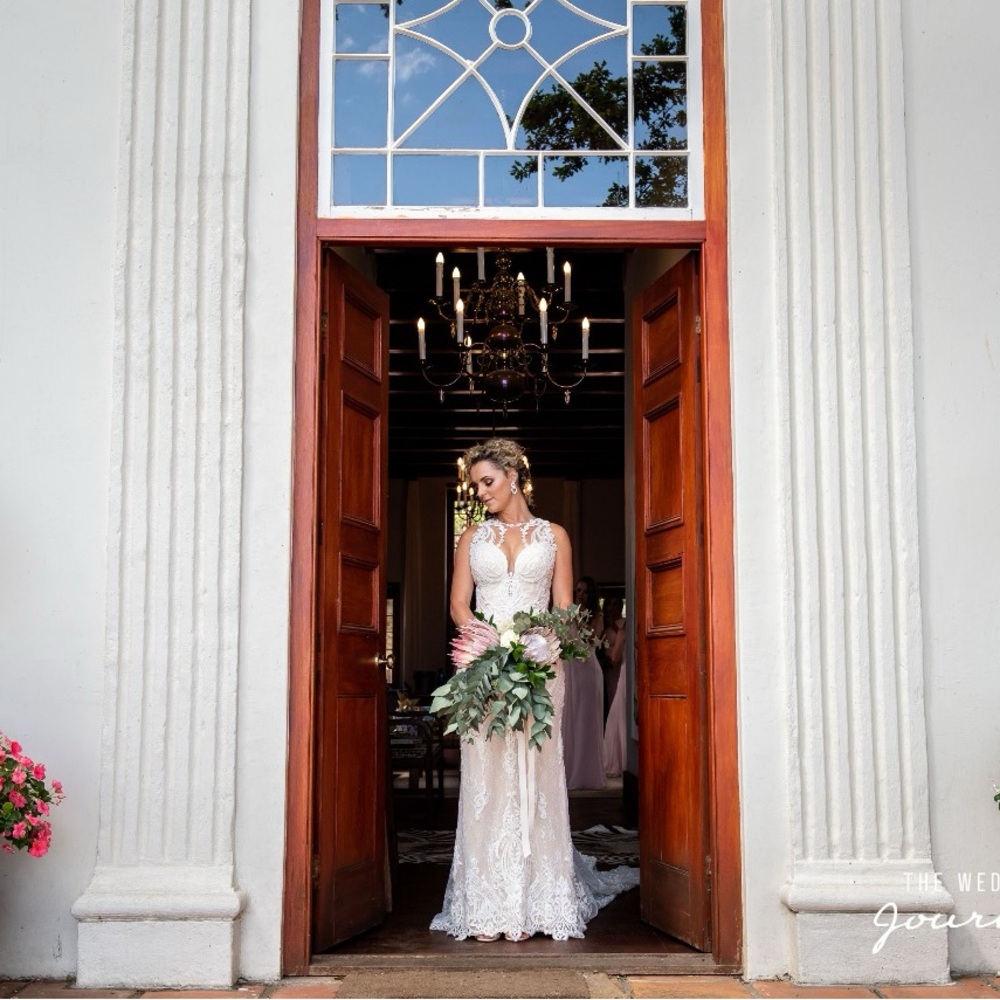 Elegant Lace Wedding Dress